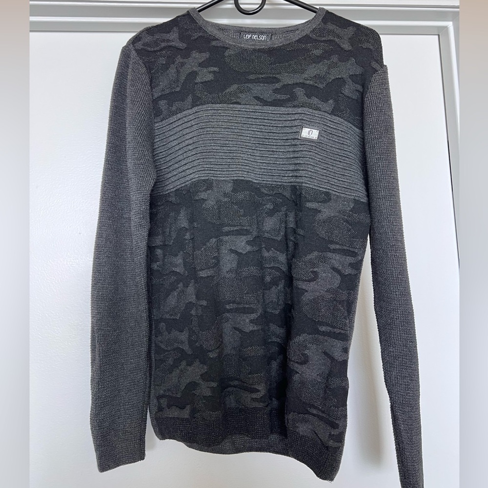 Leif Nelson gray camo pull over sweater. Sharp looking!